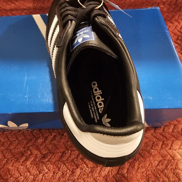 Adidas Black and White Samba OG Sneakers Iconic Design - Picture 3 of 5